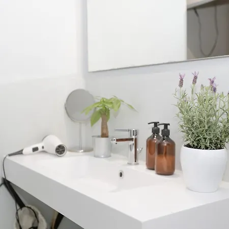 Self Check-in - Netflix - Ac - 1000 Mbps Wi-fi Apartament Genua